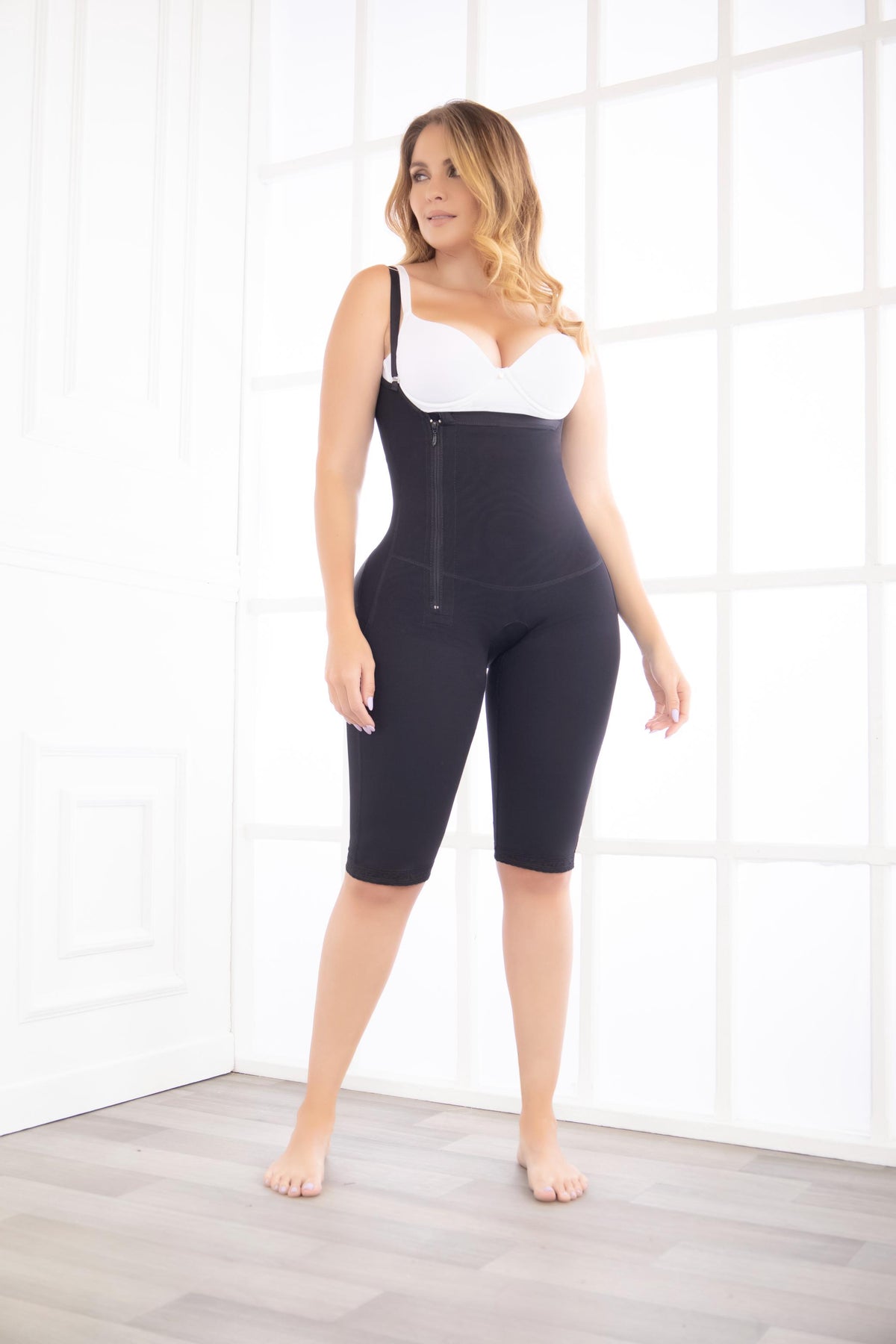 Fajate 11021 Knee-Length Compression Garment with Lateral Zipper