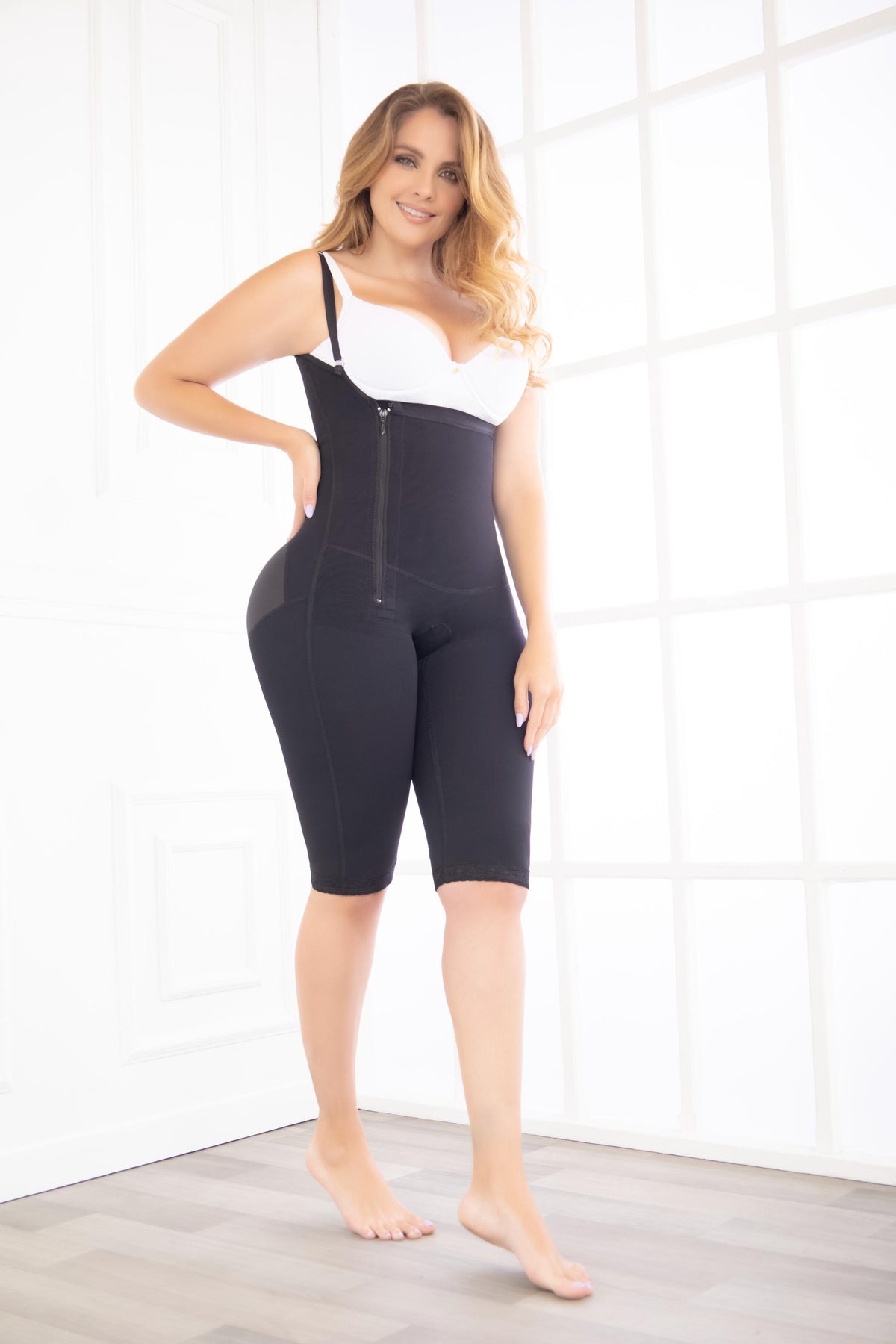 Fajate 11021 Knee-Length Compression Garment with Lateral Zipper