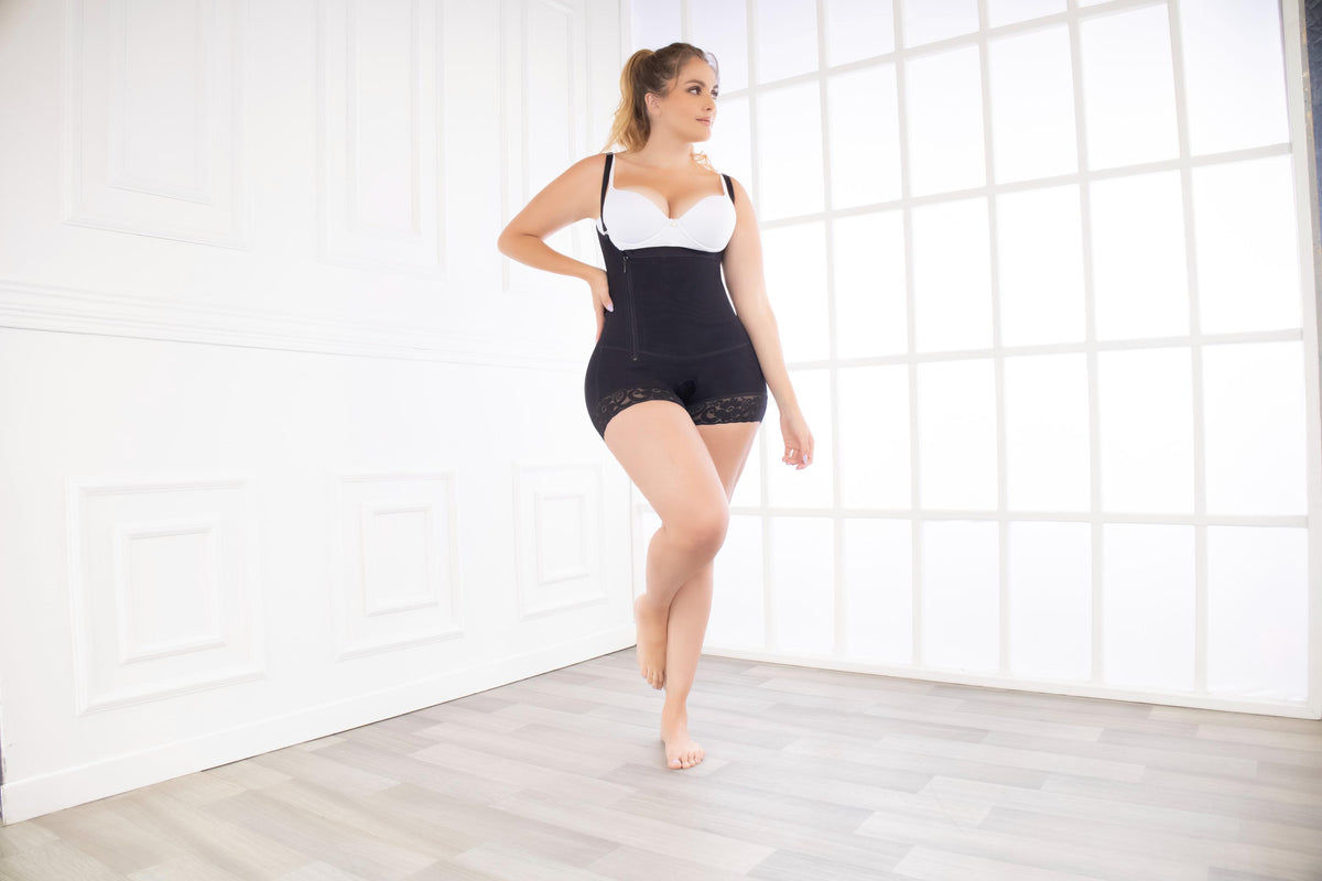 Fajate 11046 Hip-Hugger Compression Garment w/ Lateral Zipper and Adjustable Straps