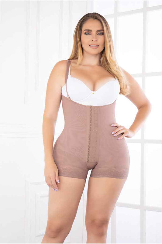 Fajate 11120 Women's Hipster Girdle w/ 3 Level Hooks For Short Torso